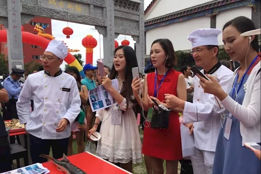 【政府、农产品推广】美女网红主播团助力第14届中国·南华野生菌美食节