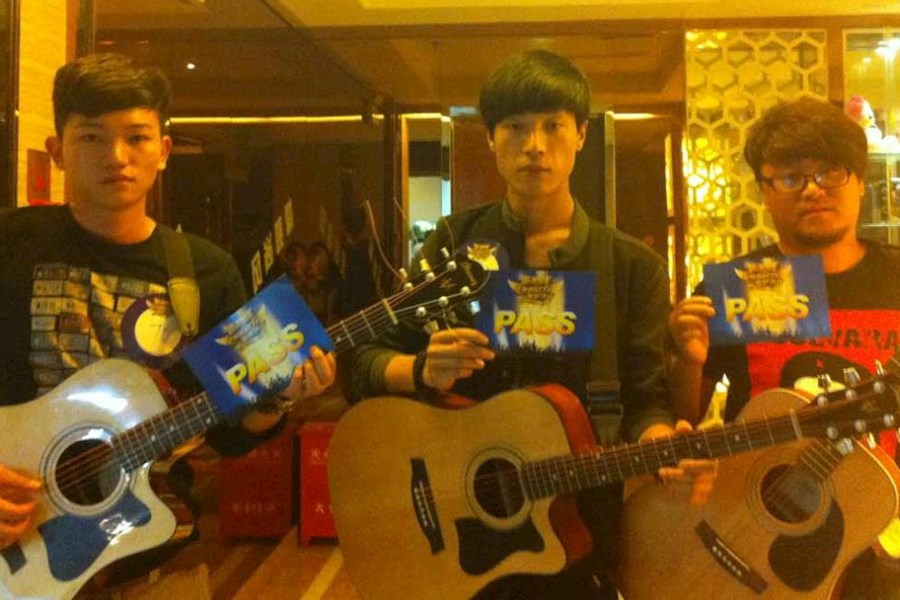 全能弹唱歌手-阿信