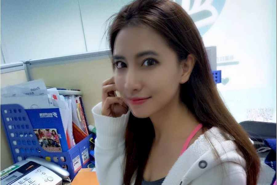 英语，日语，台语歌手-许娜娜