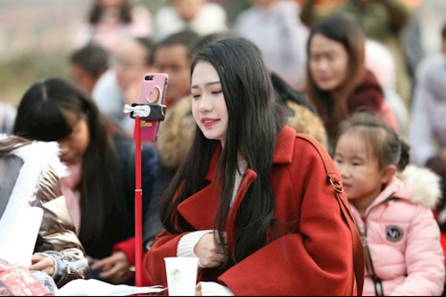 官洲红提网红直播