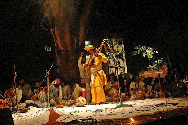 12.8和12.10两天需要找民歌手