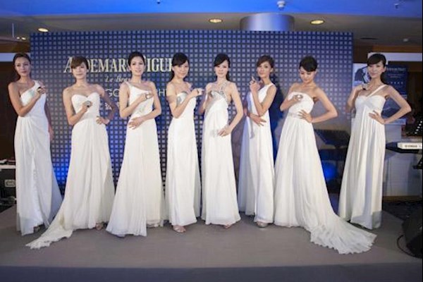 开业活动需要女礼仪