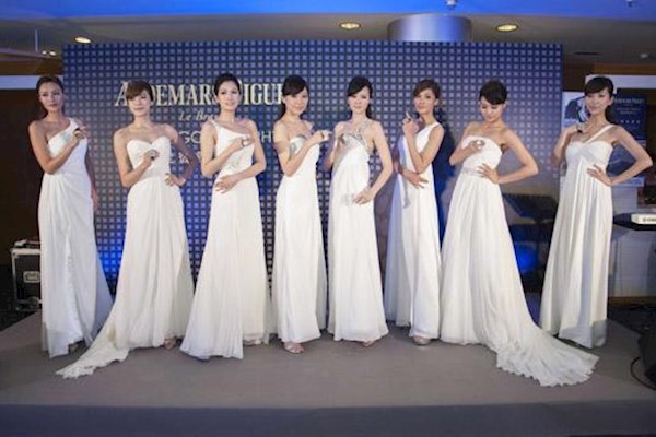 珠宝品牌活动需要跟拍摄影师