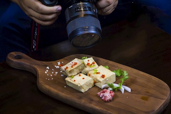 10~20款菜品的摄影拍照、需要后期修图，餐饮行业。