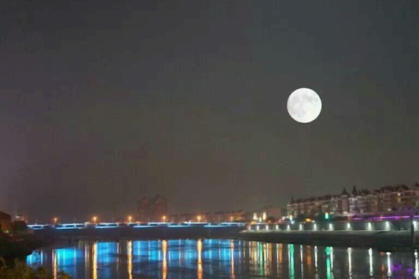 需要全国主要城市摄影师拍摄中秋月亮主题照片