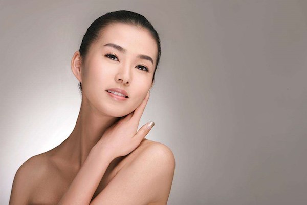 深圳珠宝拍摄需要女模一名