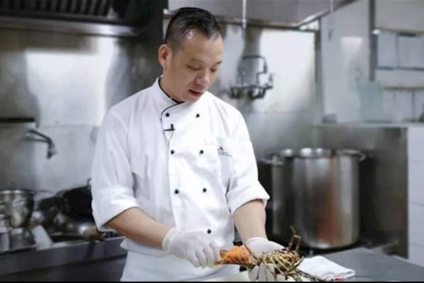 上海需要一名男厨师手替，刀工要好