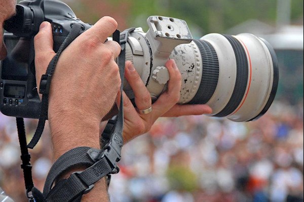 12月1日柳州万达车展需要摄影摄像各一个