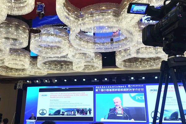 1月12日海口需要会议摄像一名