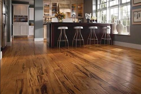 桂林单：木地板拍摄