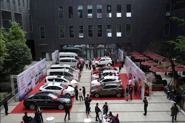 揭阳汽车活动，需要摄像师一名。