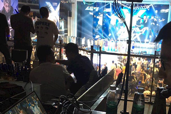 4月21日成都活动需要FS7电影机4台加摇臂