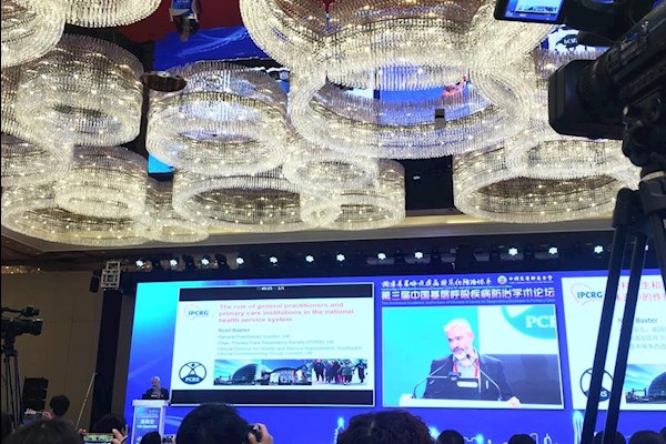 郑州29日需要摄影摄像各一名