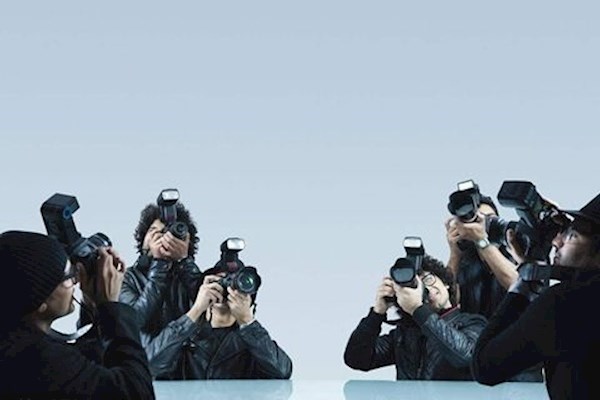 宁夏8月9日需要摄影一名