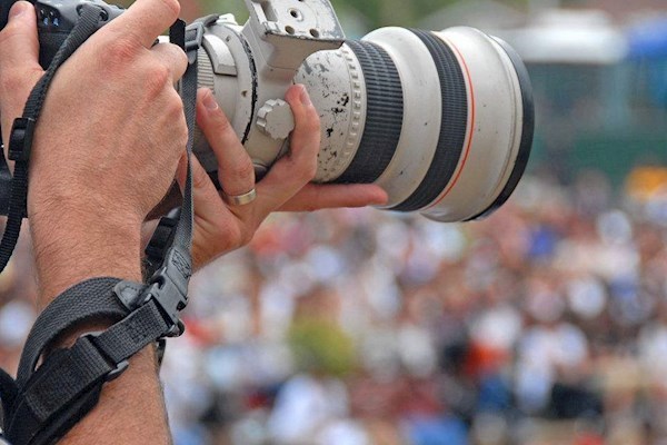 韶关7月15，17,19号需要摄影师一名