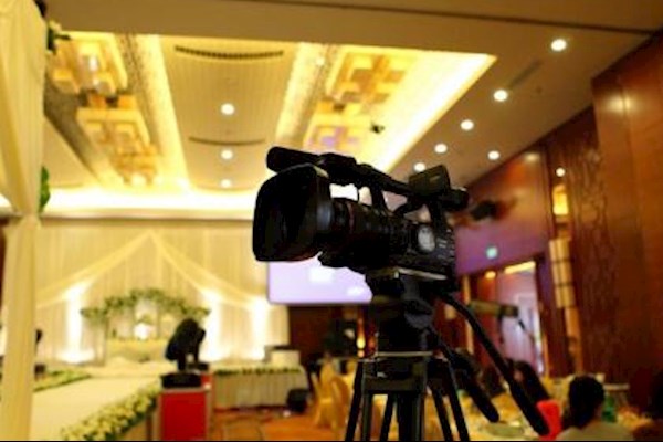 9.26昆明需要两名摄像师