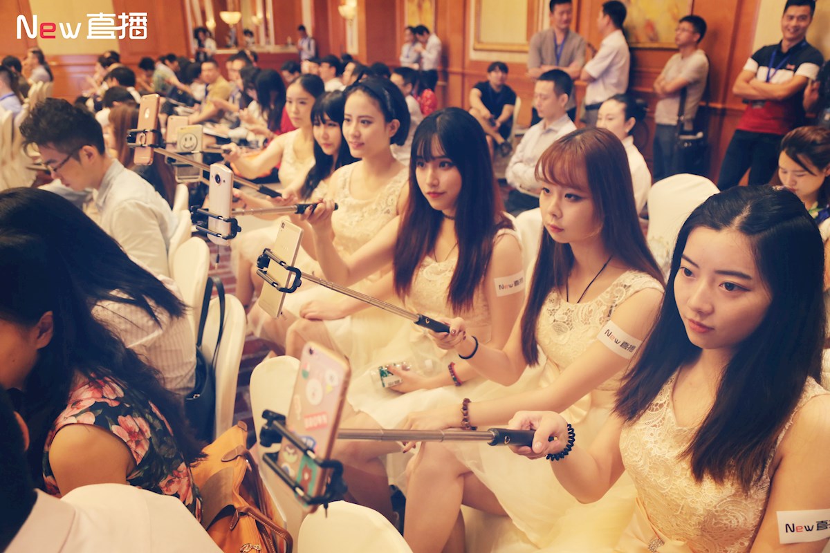 9324f1fea2fe4b62a8b3e2c22653445e_th.jpg