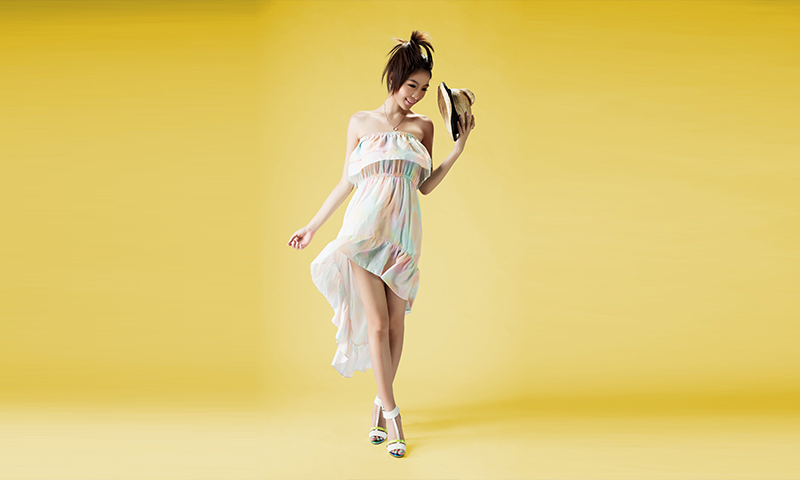 走秀，试衣服，展会活动模特- 歪歪