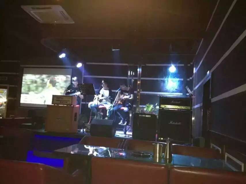 陈伟