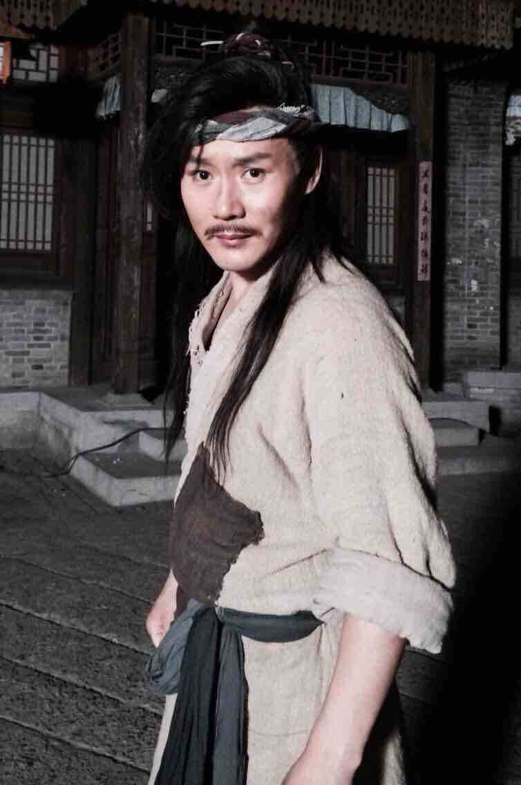 吕泽先
