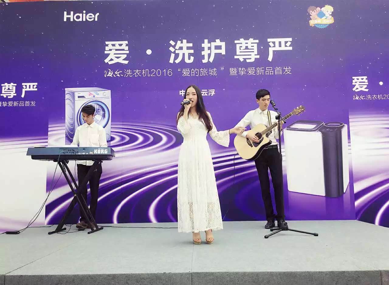 帅气吉他男弹唱—阿建