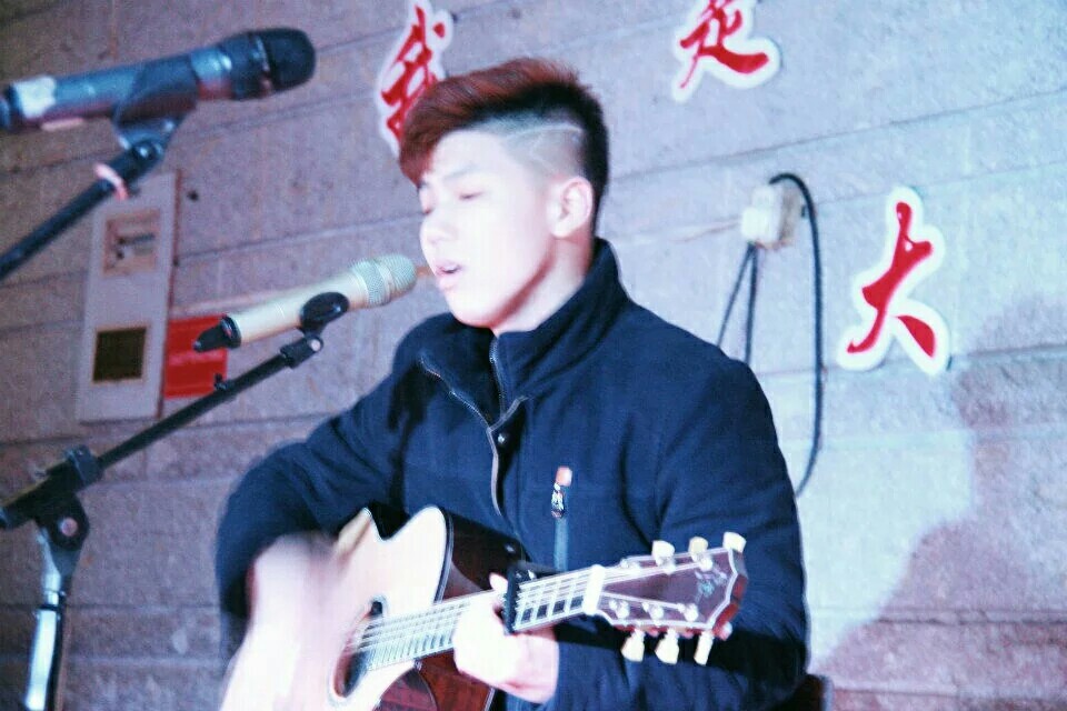 李川