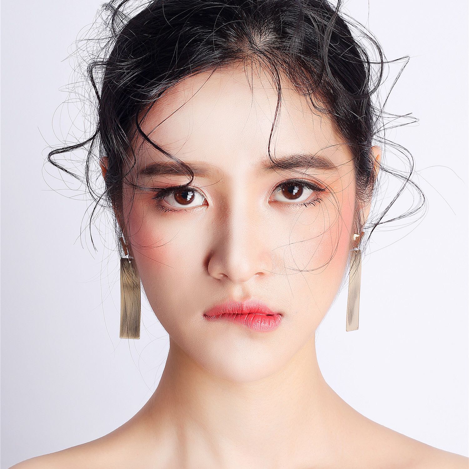 林名玲