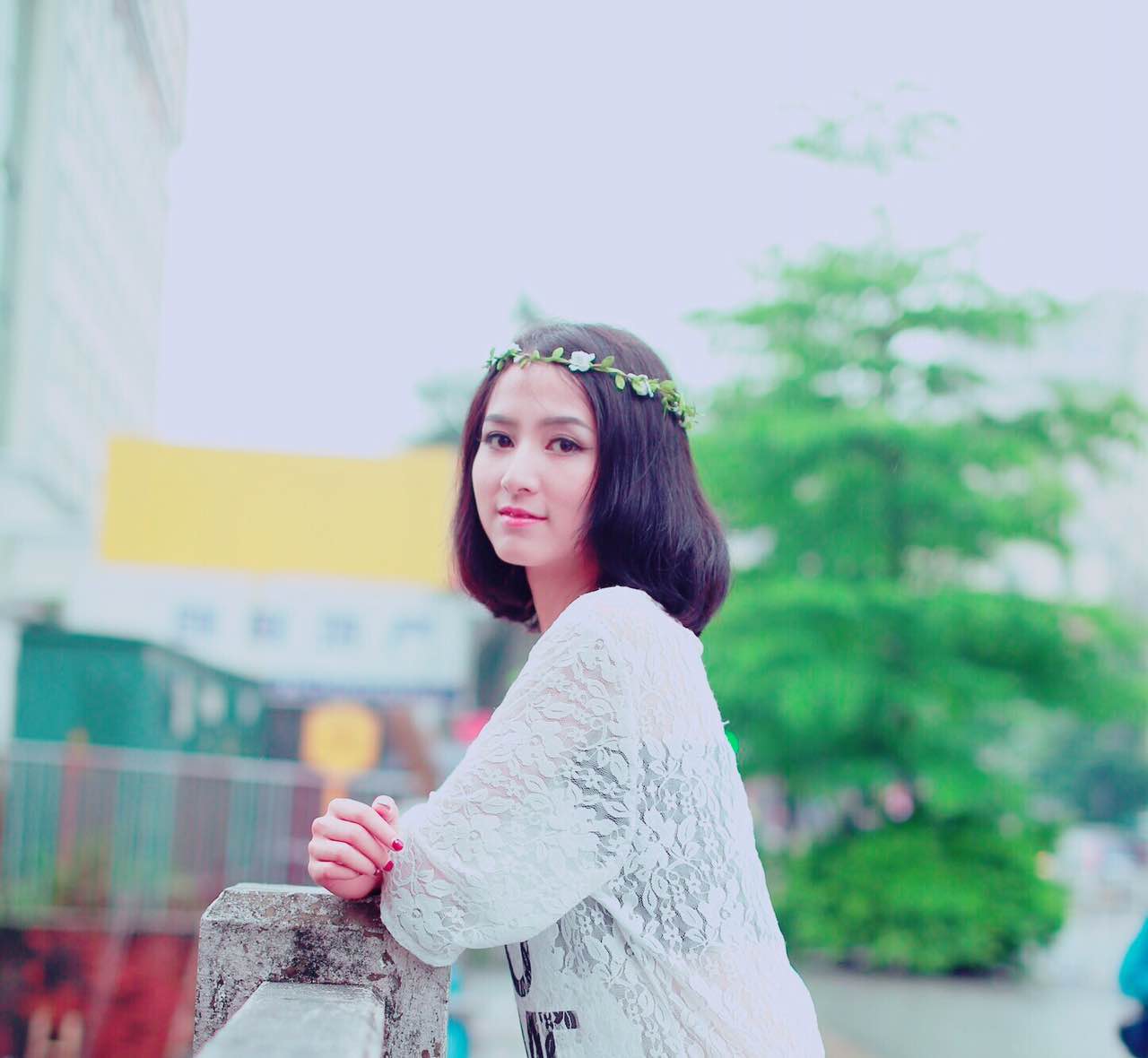 弹唱实力女歌手—贝拉