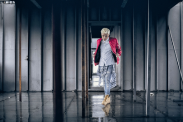 内地新生代歌手-罗隽永