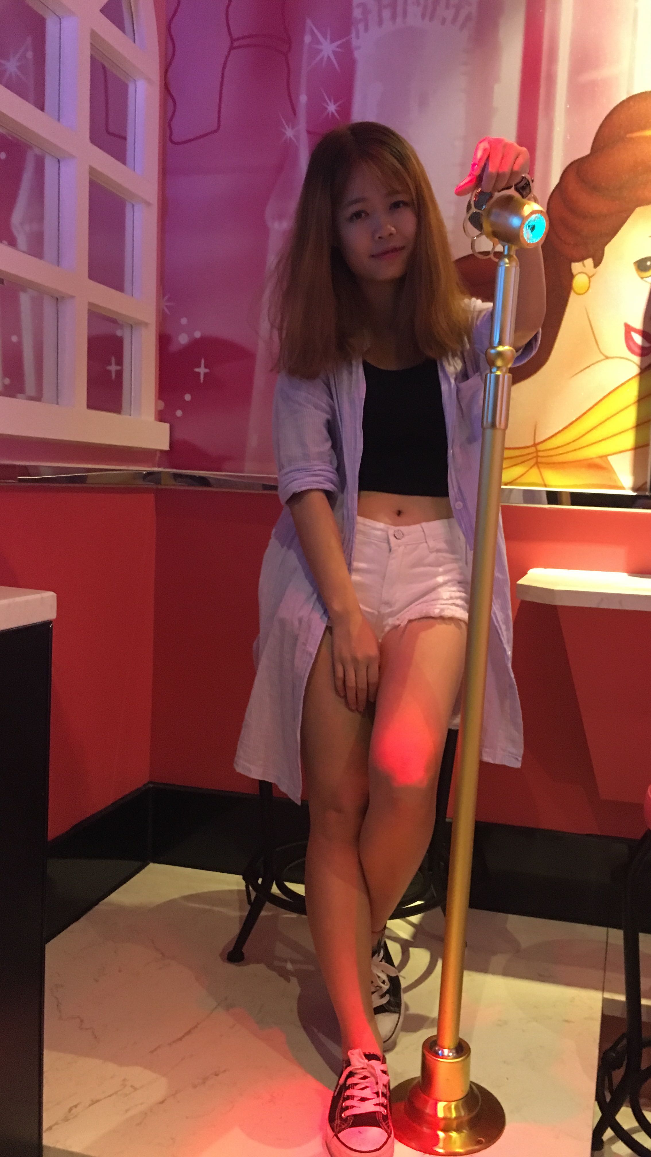 覃瑶
