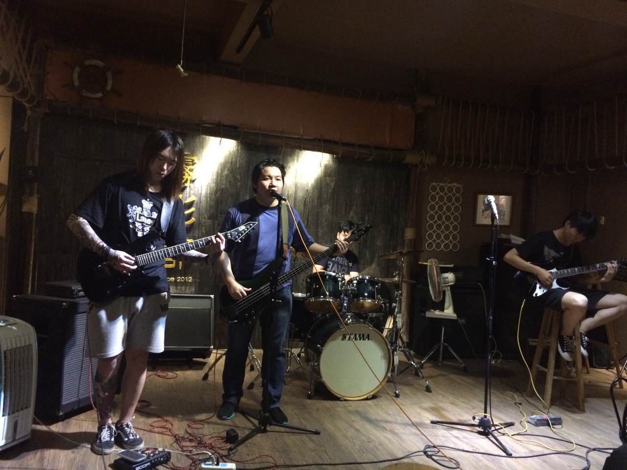 实力男弹唱歌手—黄一松