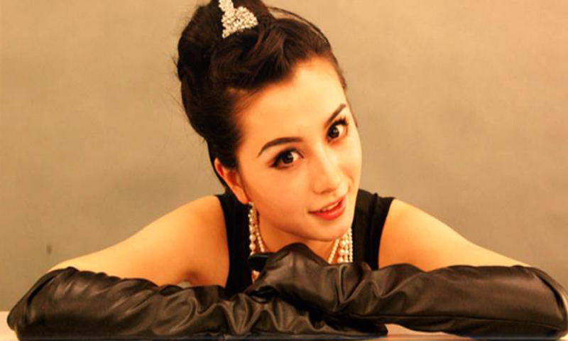 广告，微电影，电影电视演员-Simone