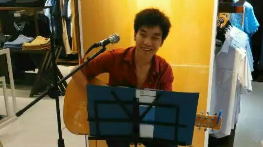 餐吧演出，阳光弹唱男歌手蔡宇飞