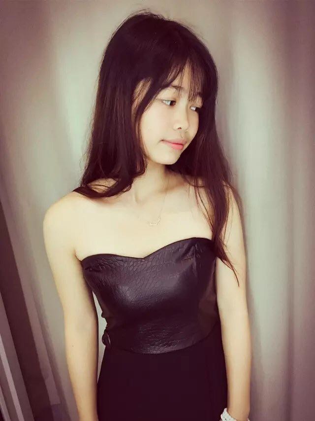 纯情女歌手——覃瑶