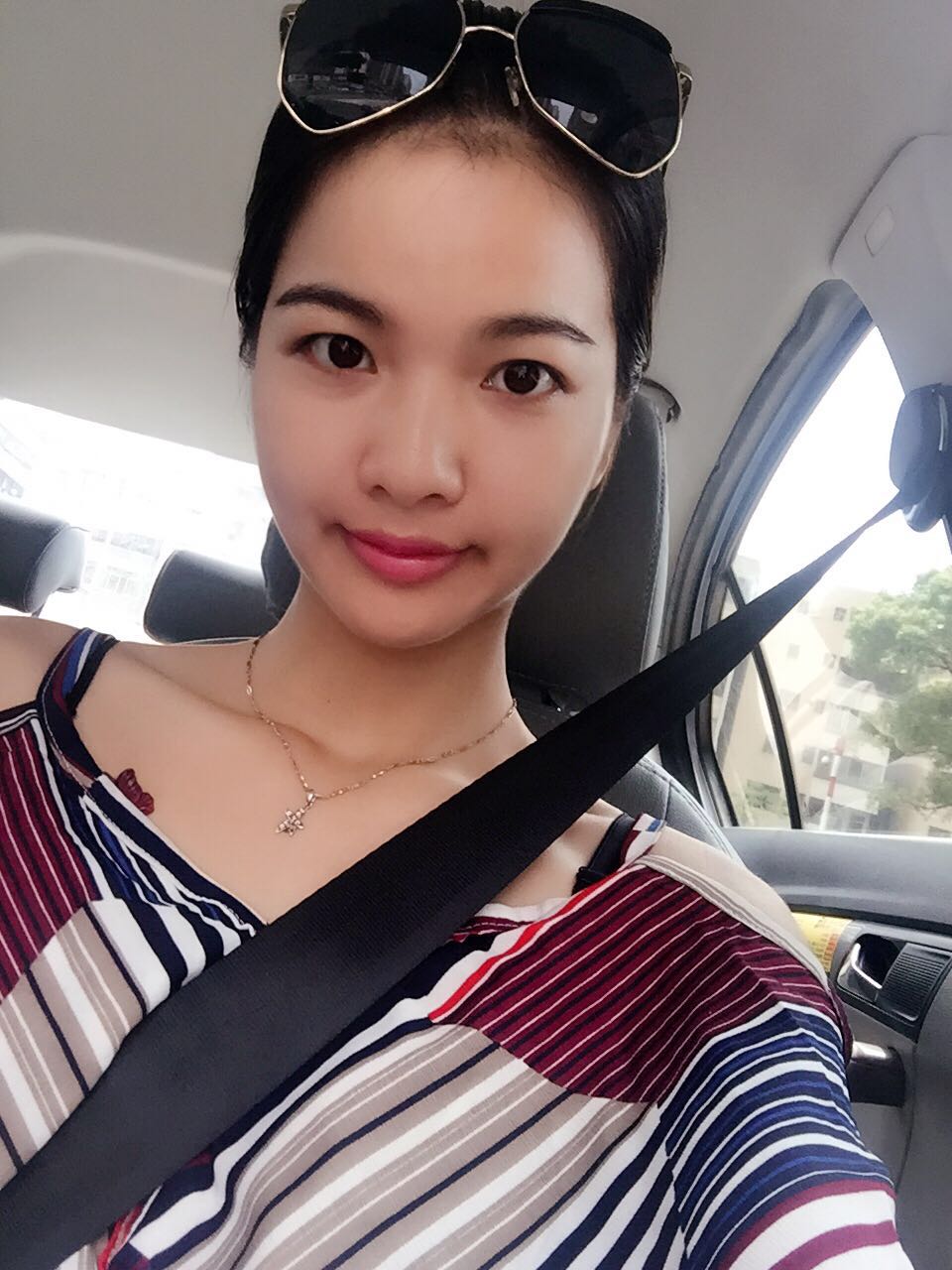 黄宏芬