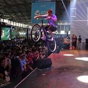 极限单车演出团