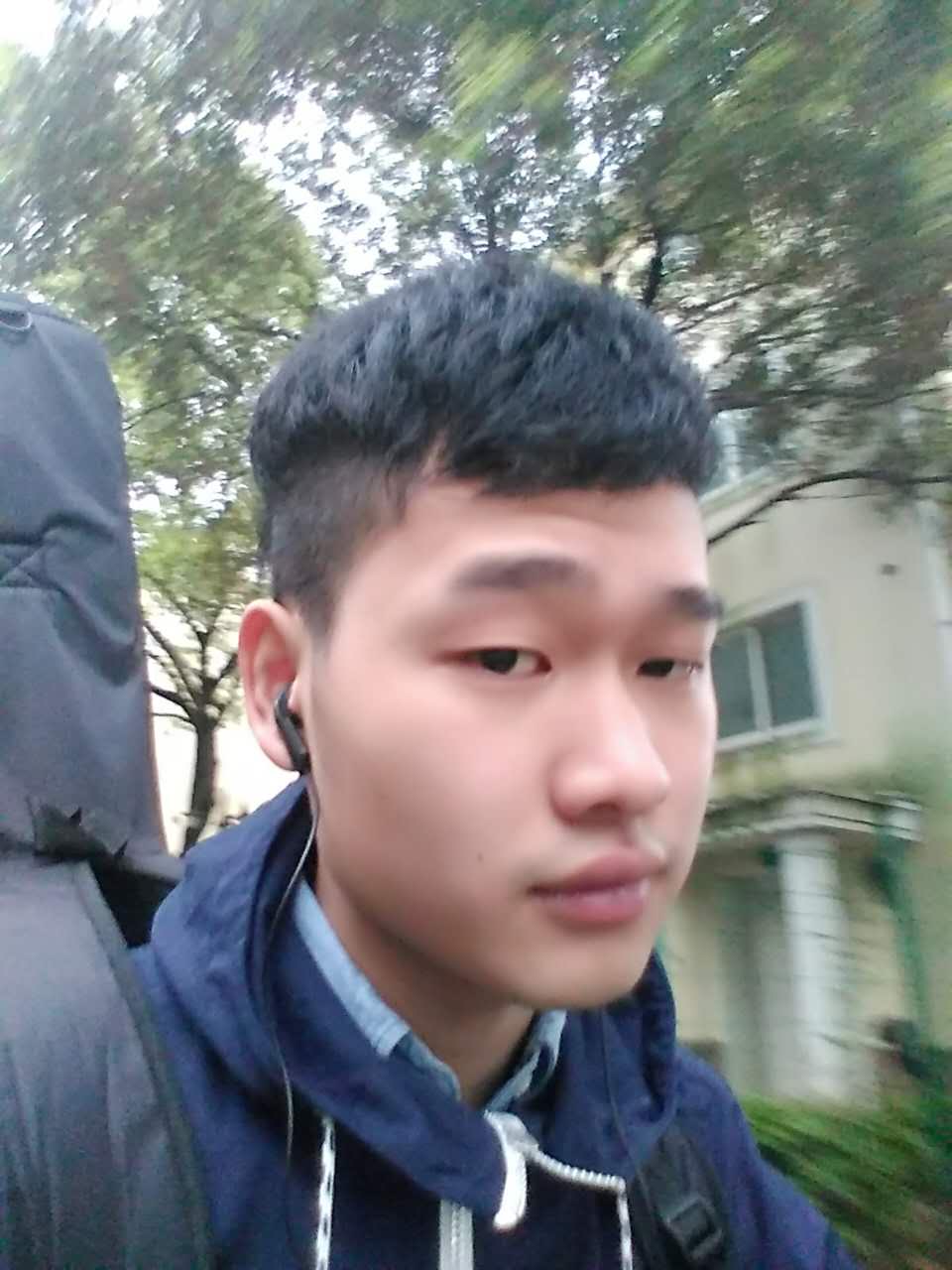 潘一
