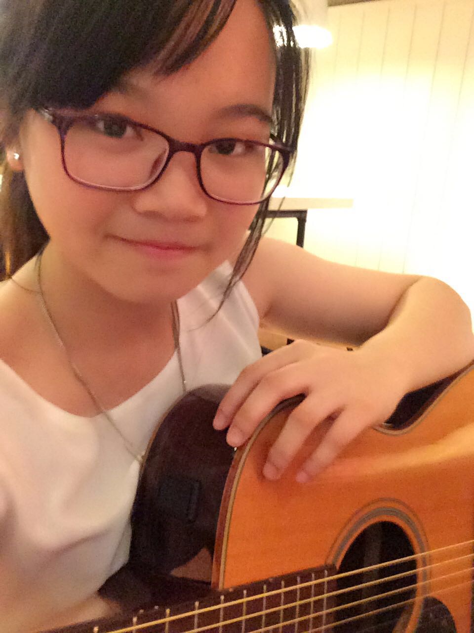 吉他女歌手---薛芮