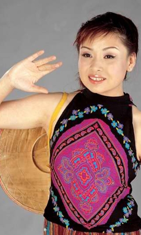李琼