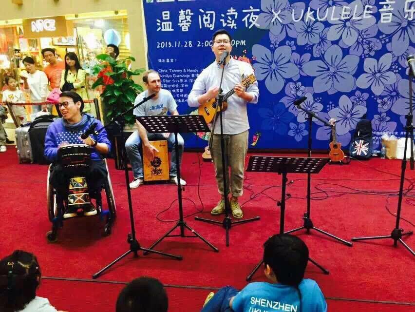 吴伦比