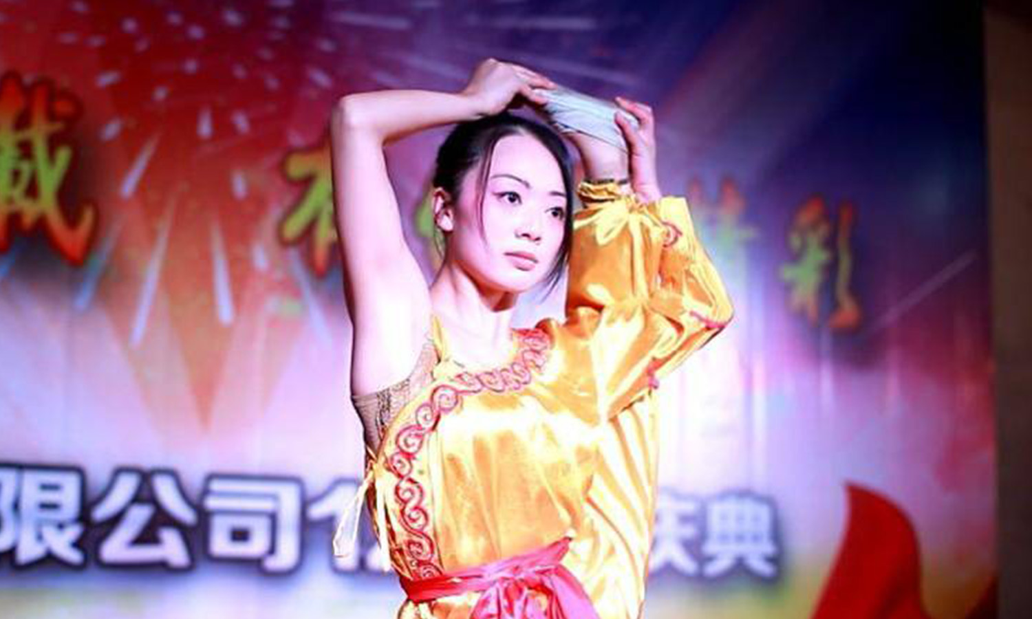 商演， 特技表演全能艺人-龙珑