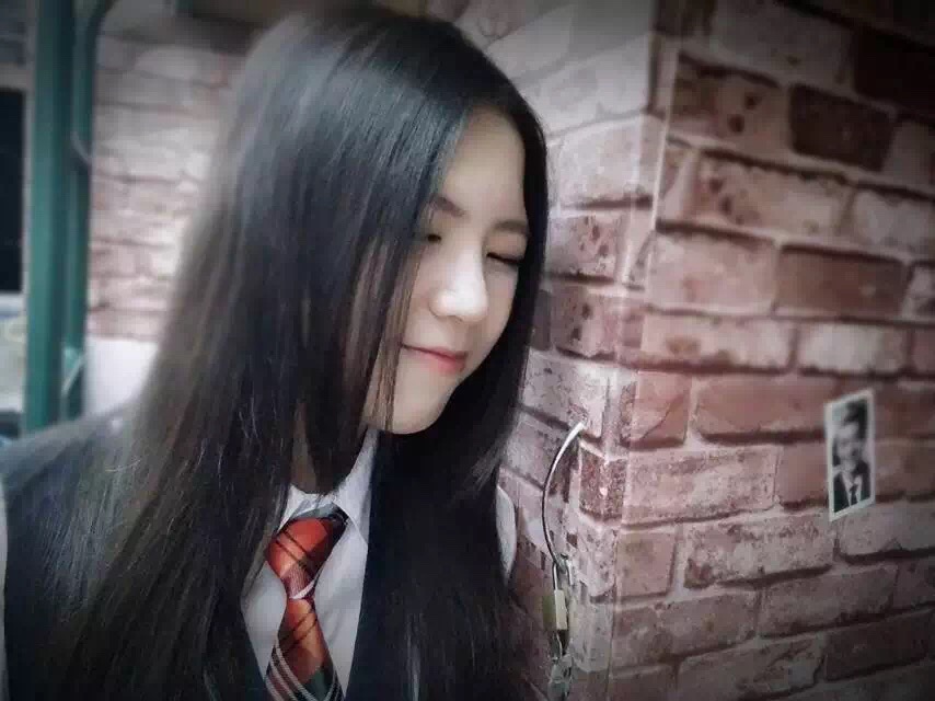 可爱网红主播-林琳