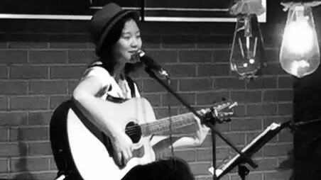 餐吧演出，梦幻民谣弹唱 女歌手 阳橙