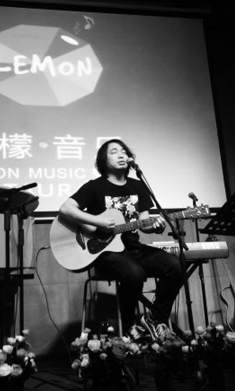 小崇