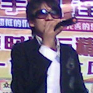 高尚 