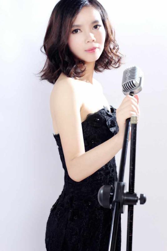李丽
