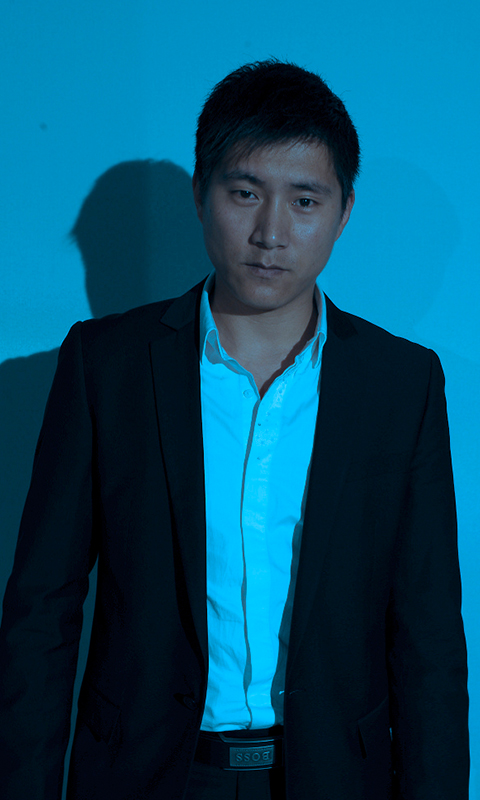 李文龙