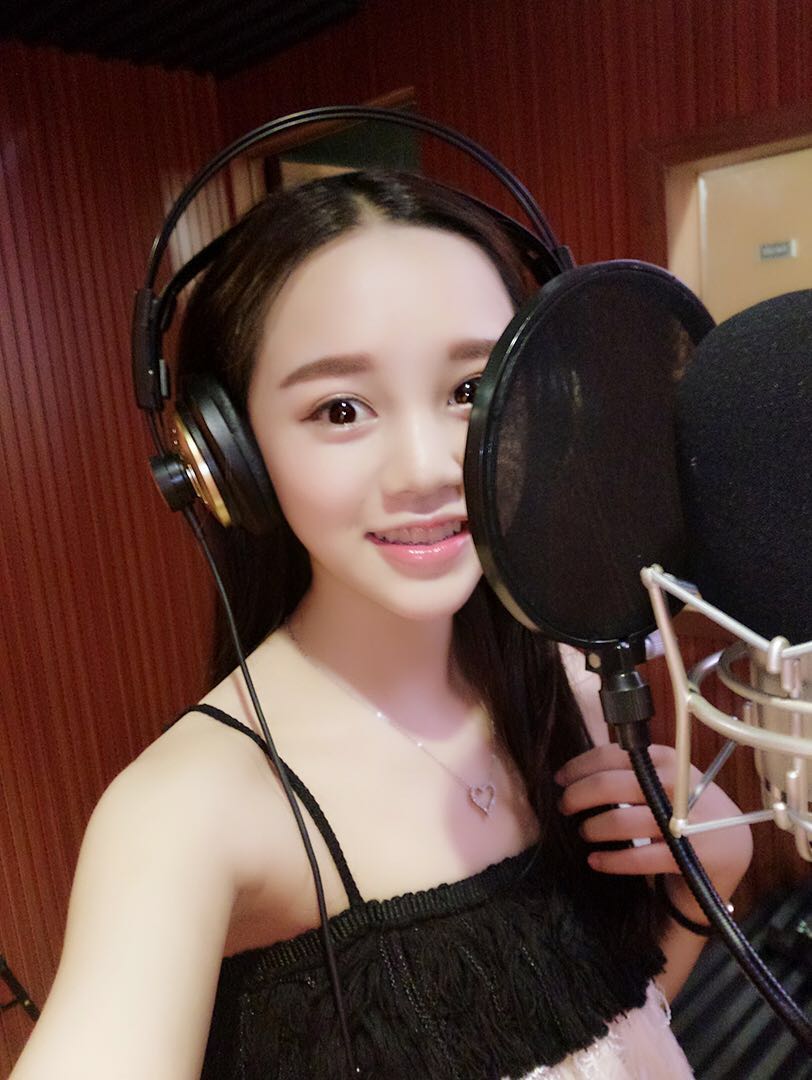 中粤歌曲女歌手—杨丹瑜